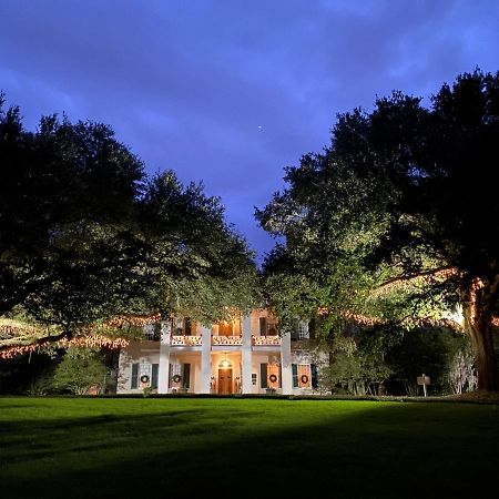 Monmouth Historic Inn Натчез Экстерьер фото