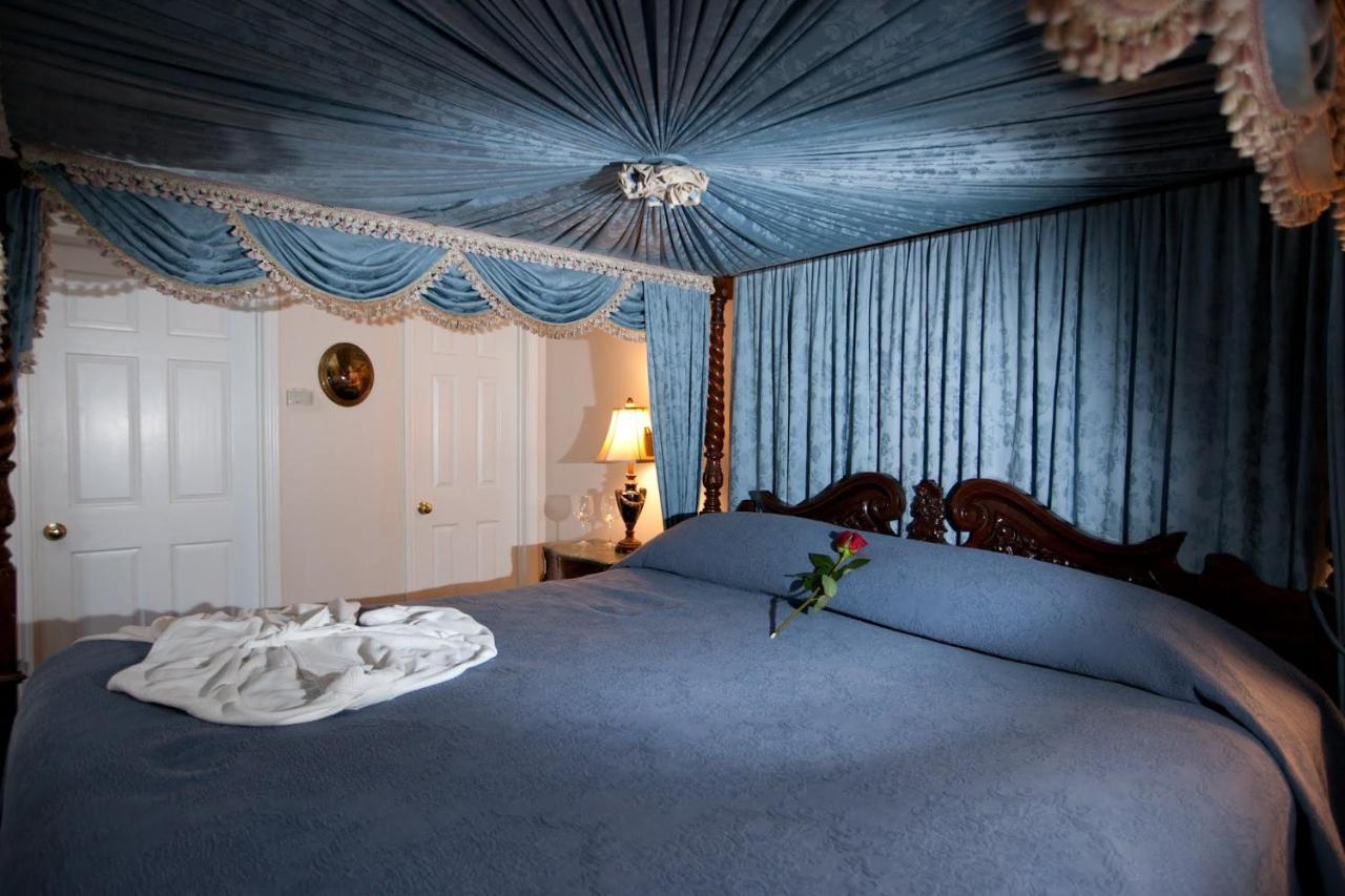 Monmouth Historic Inn Натчез Экстерьер фото