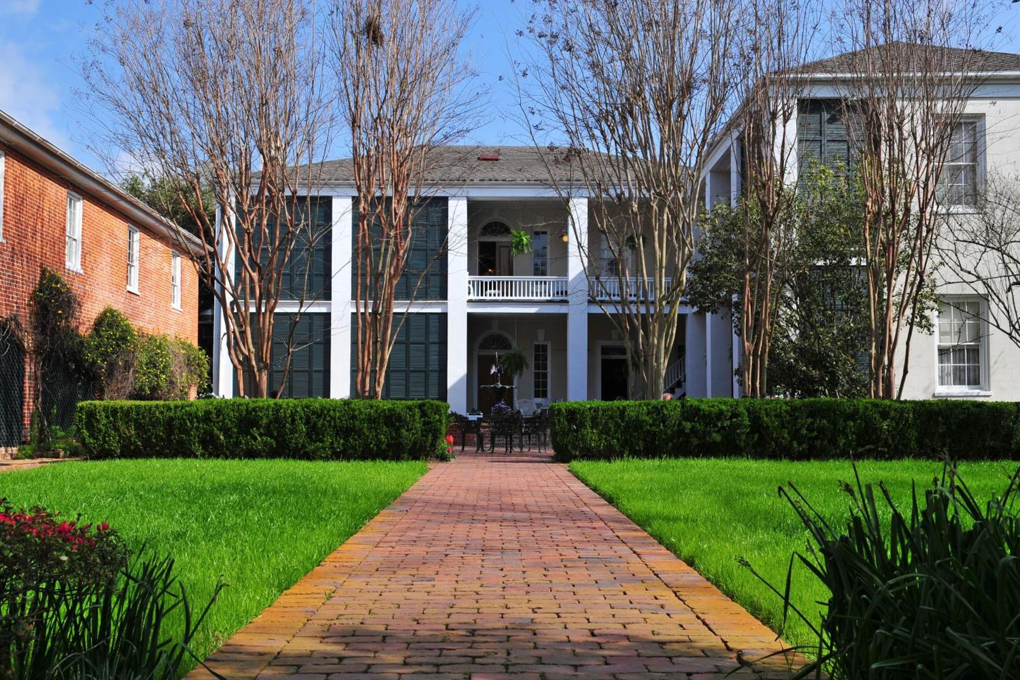 Monmouth Historic Inn Натчез Экстерьер фото