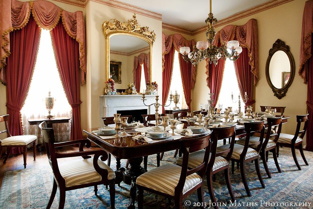 Monmouth Historic Inn Натчез Экстерьер фото
