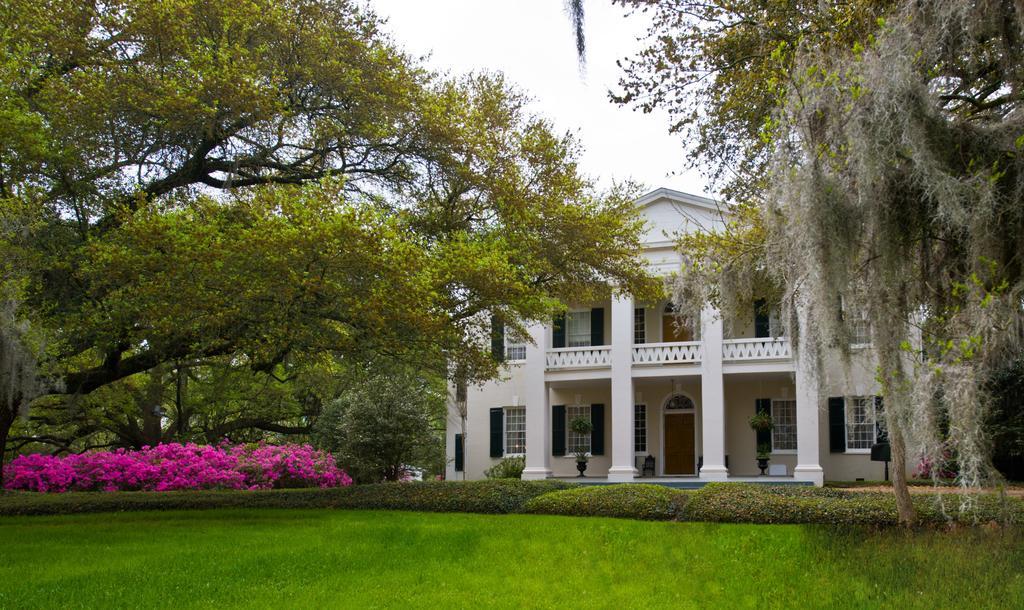 Monmouth Historic Inn Натчез Экстерьер фото