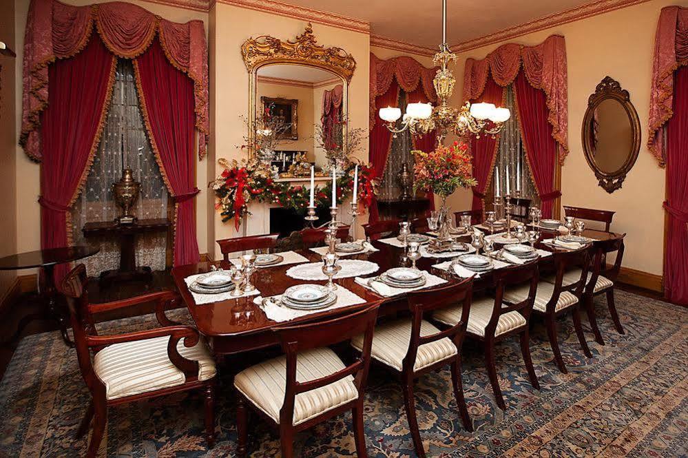 Monmouth Historic Inn Натчез Экстерьер фото