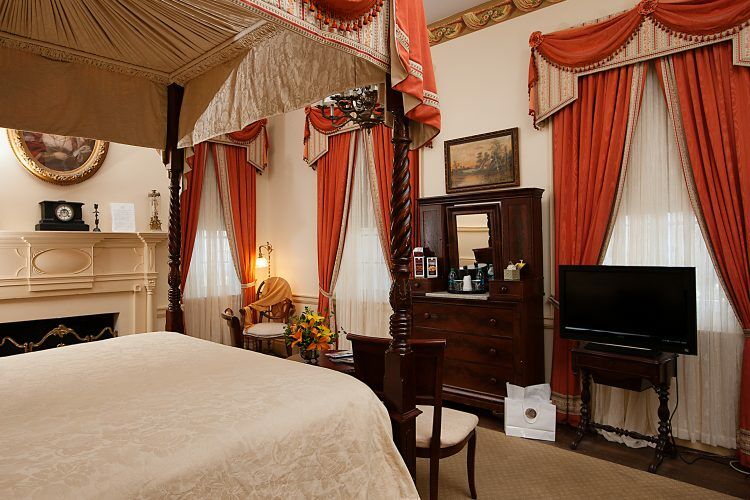 Monmouth Historic Inn Натчез Экстерьер фото